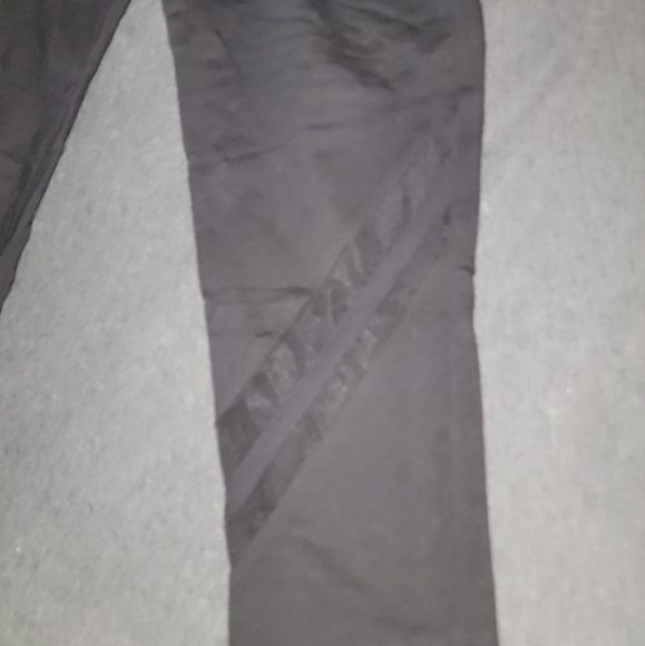 Torrid Active Mesh Detail Ankle Legging - 2XL - Black - Picture 5 of 9